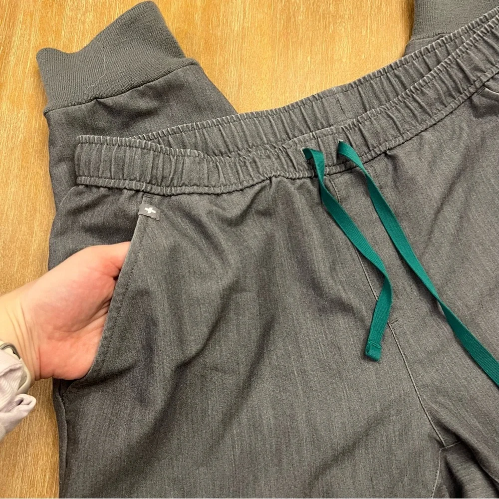 Figs Gray Tansen Jogger Scrub Pants L